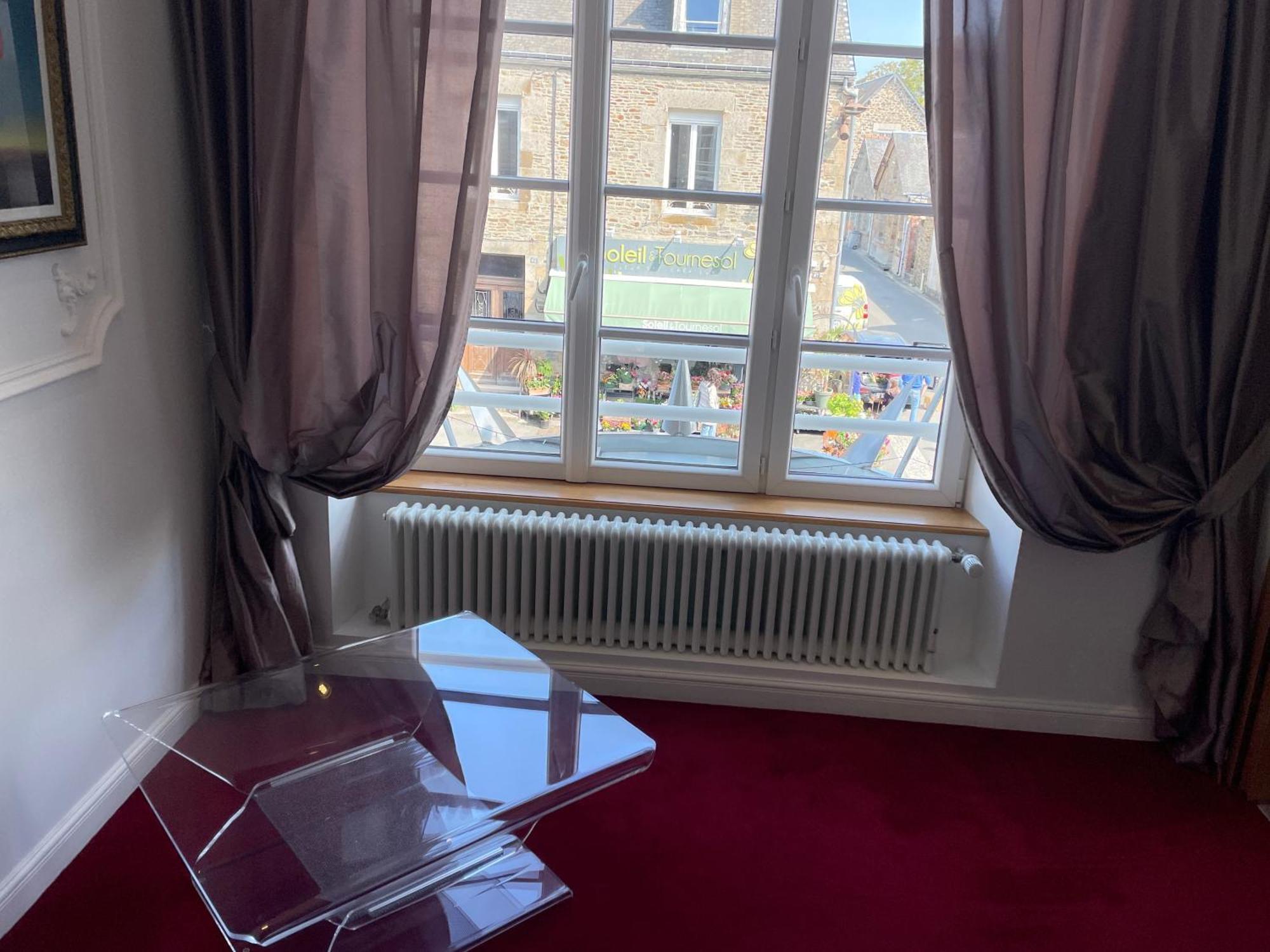 Hotel Victor Hugo Pontorson Zewnętrze zdjęcie