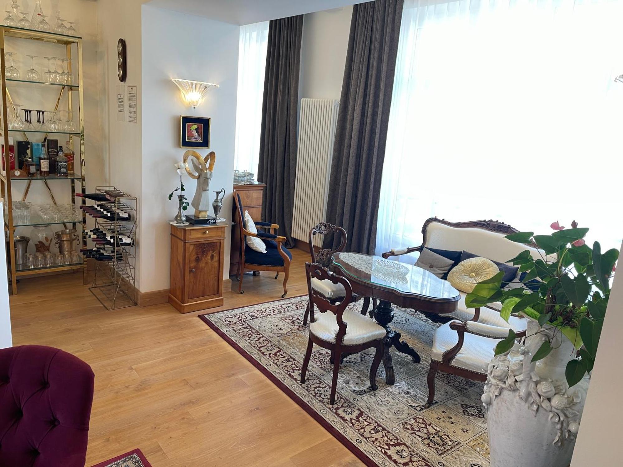 Hotel Victor Hugo Pontorson Zewnętrze zdjęcie